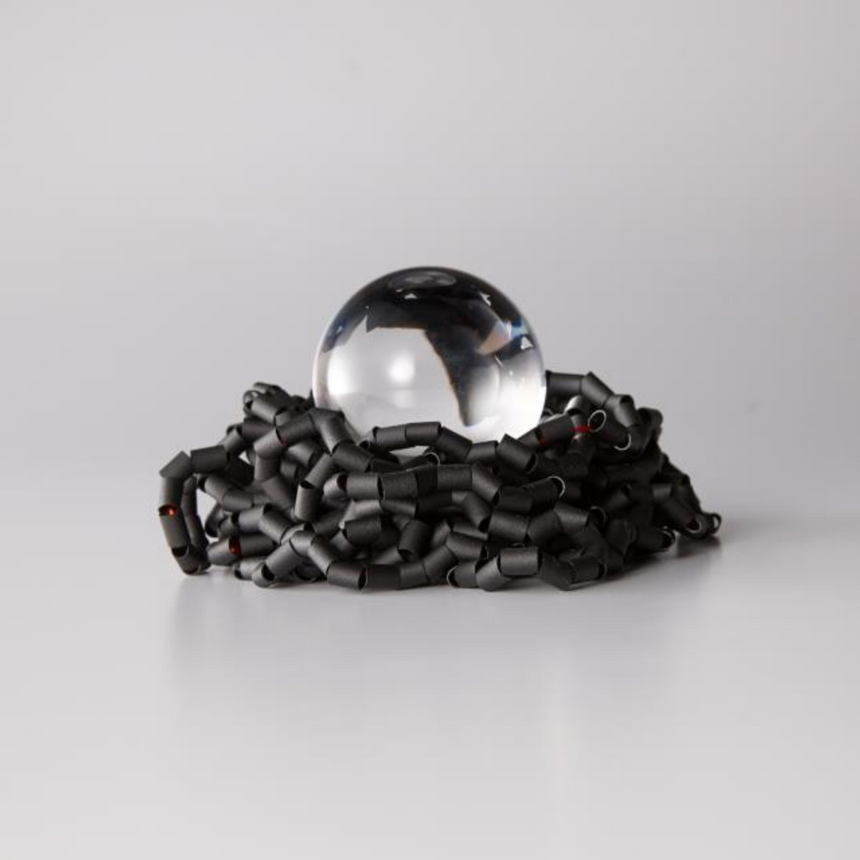 数珠つなぎになったパイプは独特の感触と安定性を生み出します。
